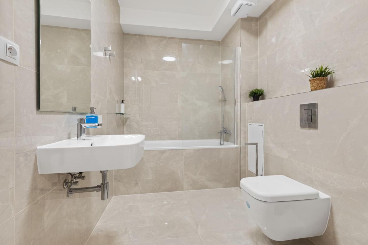 Апартаменти Lam Jegeho Alej - Jacuzzi - Free Parking Братислава Екстер'єр фото